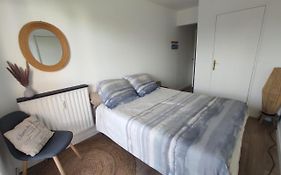 37M With Terrace And Garden Near The Sea